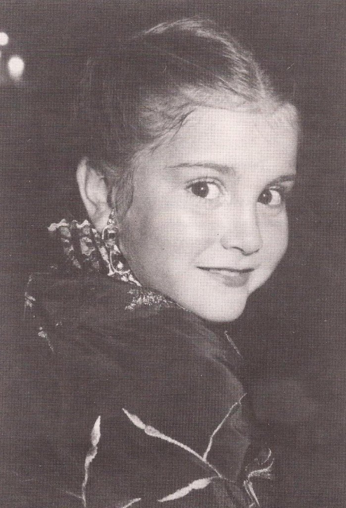 reinaSilviaBuj1985